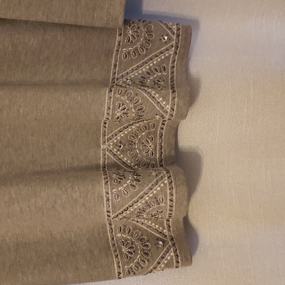 alfred dunner size ps gray square neck 3/4 sleeve pullover top with embroidery + - Picture 4 of 11